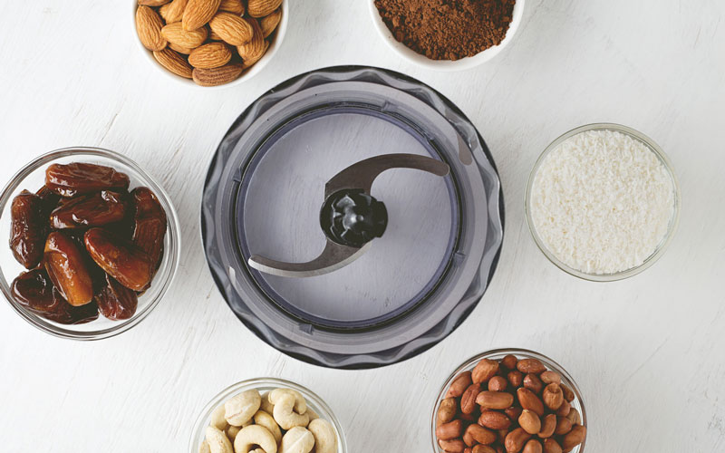 تعمیر غذاساز بوش و عیب یابی سریع و سرویس غذا ساز بوش با قطعات اصلی و اورجینال ارسال سریع تعمیرکار غذاساز بوش با تماس تلفنی و مشاوره رایگان تعمیر غذاساز بوش در خانه خدمات پس از فروش سیهاوی تعمیرات غذاساز بوش گارانتی‌دار یا بدون گارانتی خرابی‌های رایج دستگاه غذاساز بوش هزینه تعمیر غذا ساز بوش نمایندگی تعمیرات غذاساز بوش تعمیر موتور غذاساز بوش - چه غذاهایی را نباید در غذاساز بریزیم؟